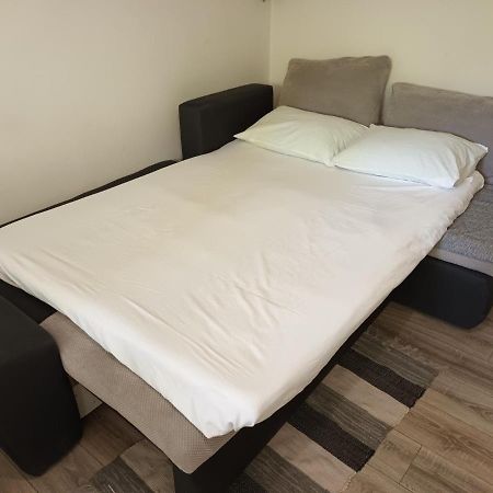 New Zagreb - Purple Apartment Екстер'єр фото