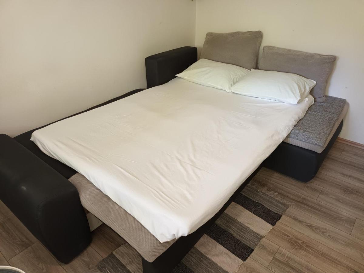 New Zagreb - Purple Apartment Екстер'єр фото